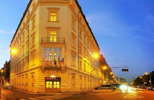 Prague Airport To Exe City Park Hotel express-by-holiday-inn-city-center-prague.pragueshotel.net